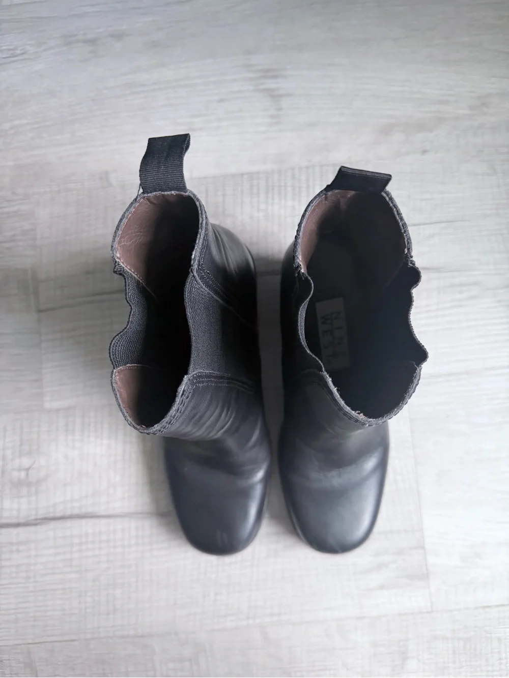 Nine West Black Leather Chelsea Block Heel Ankle Boots